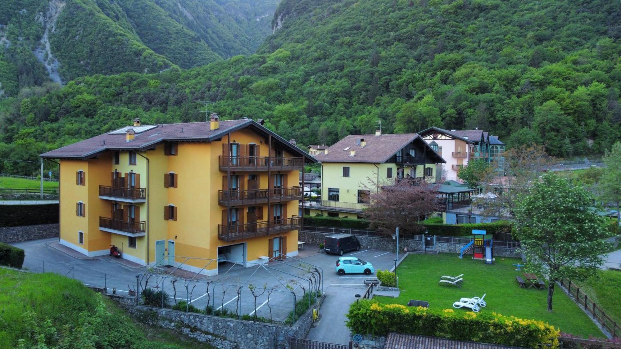 Aparthotel Residenza Arcobaleno Tenno Exteriér fotografie